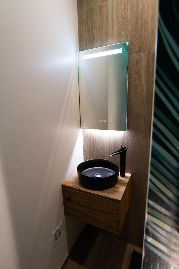 Capsule Thailande I Sauna I Balneo I Console I Jeux En Bois I Cinema I Cour Interieure Trith-Saint-Leger Екстериор снимка